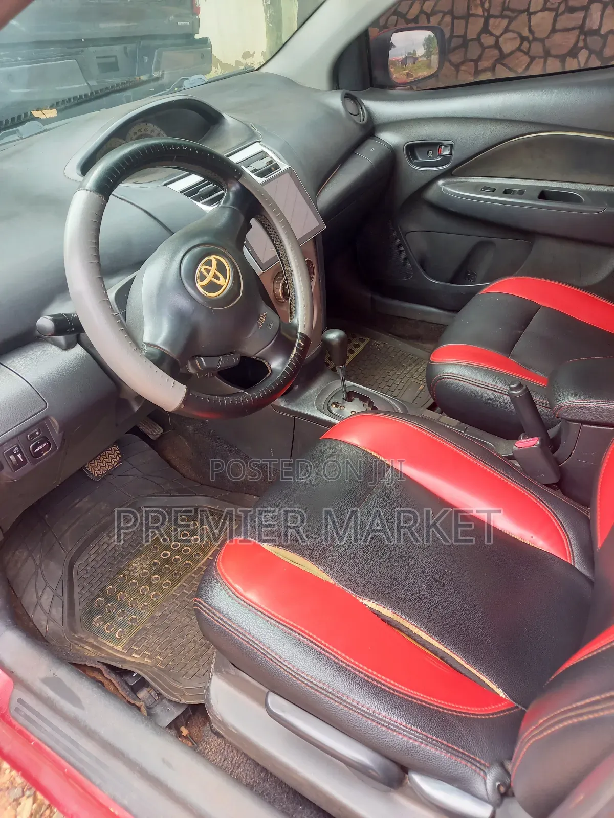 Toyota Yaris 2008 Red