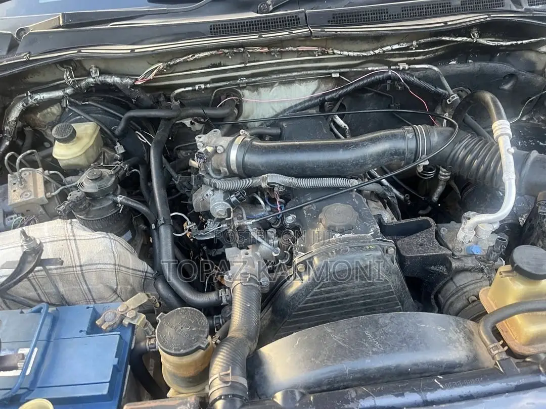 Toyota Hilux 2012 Gray