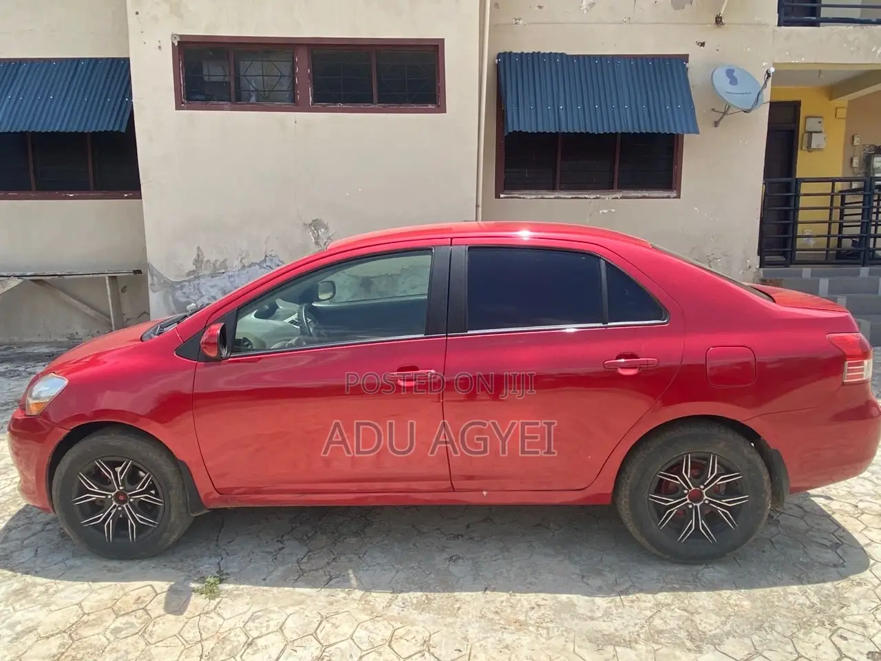 Toyota Yaris 2012 Red