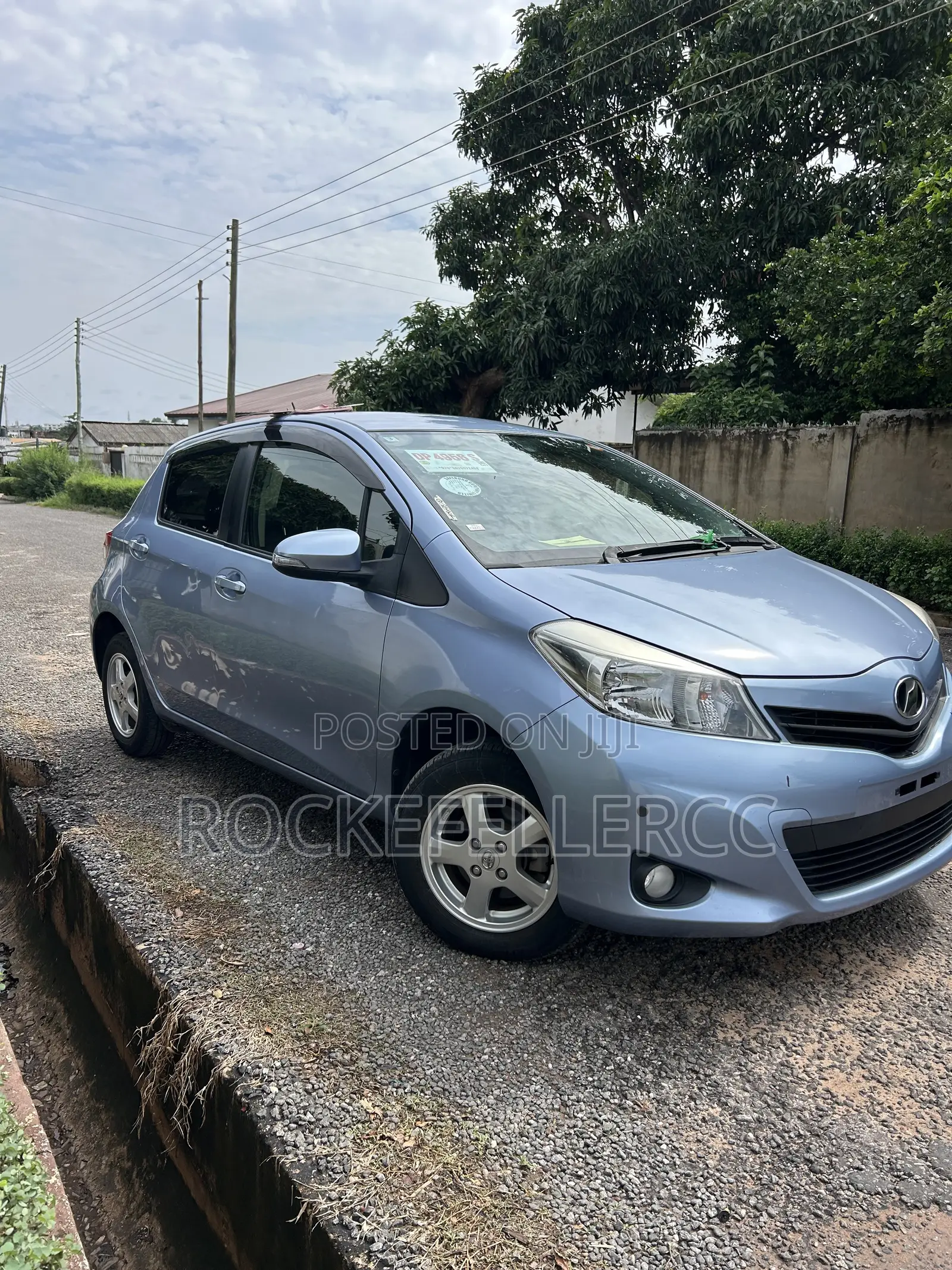 Toyota Vitz 1.3 FWD 3dr 2014 Blue