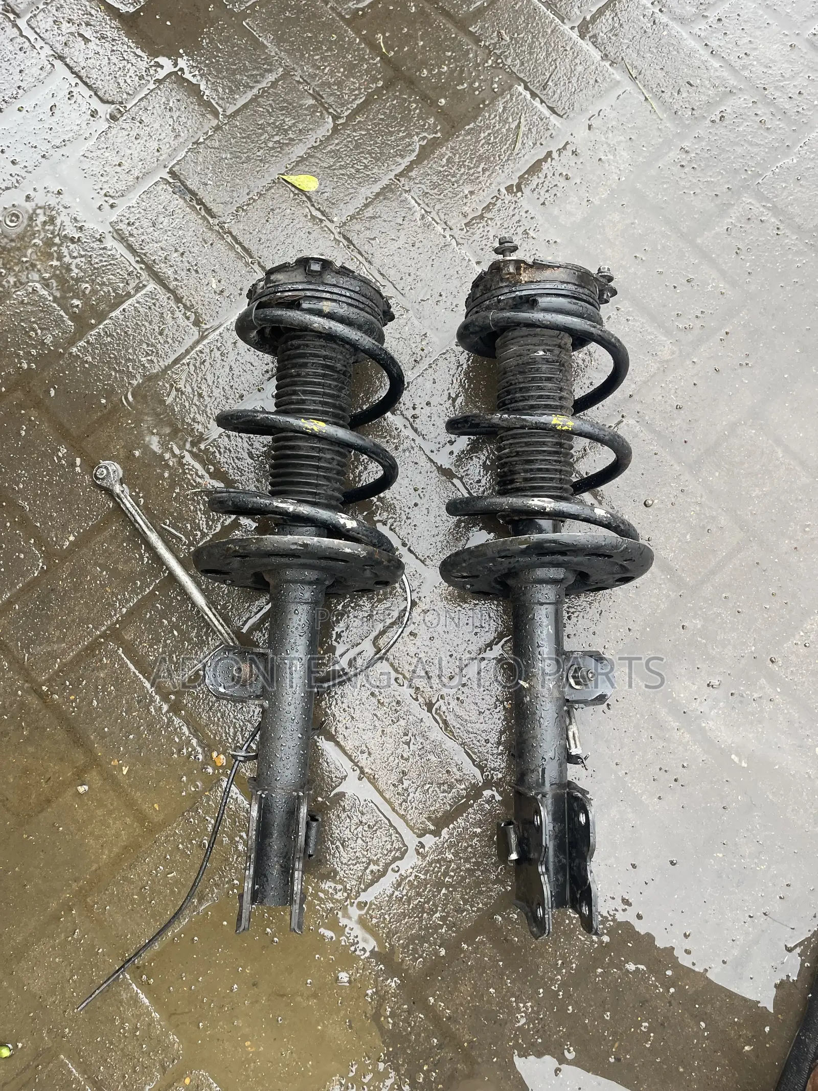 Nissan Pathfinder/Infiniti Qx60 2013-2020 Front Shocks Absorbers