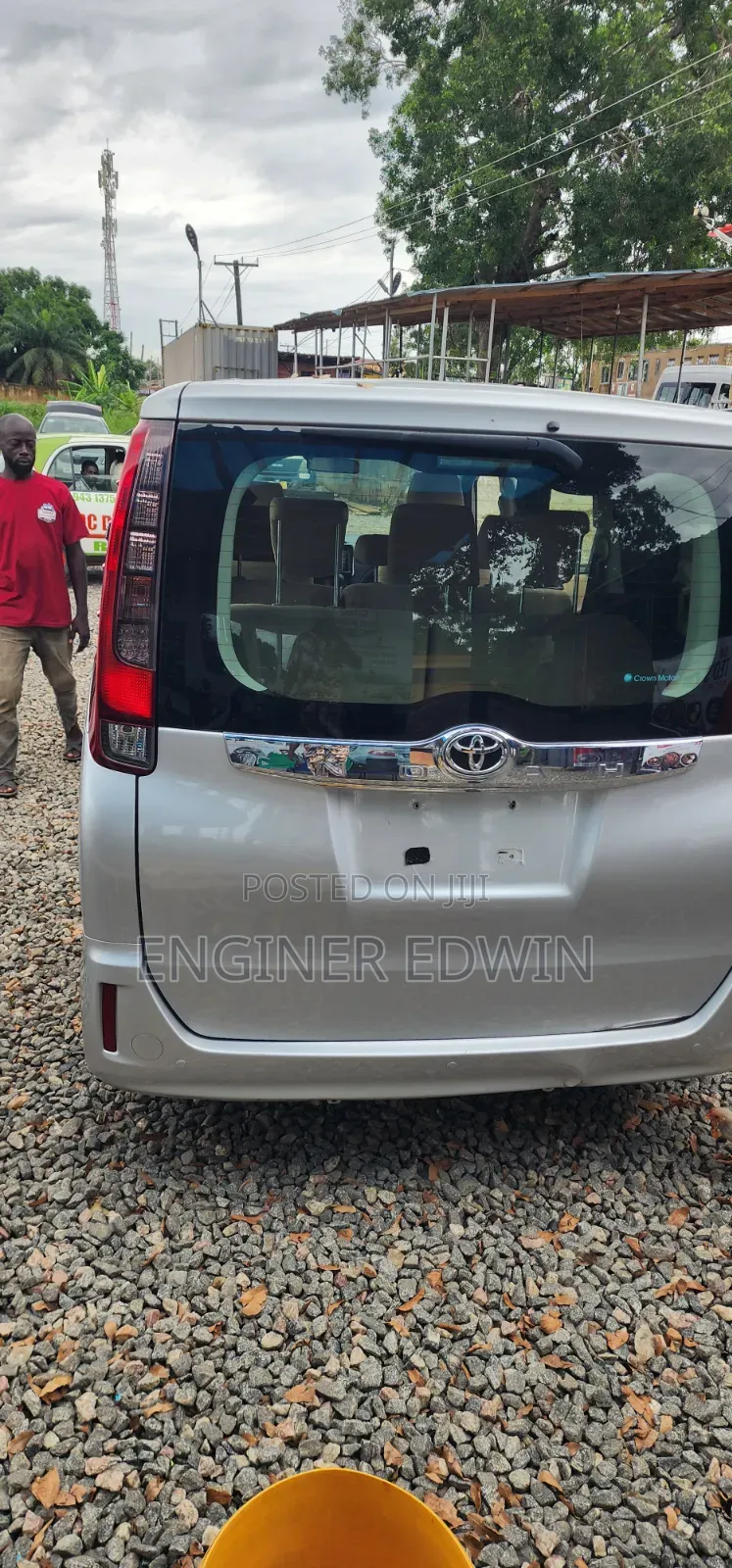 Toyota Noah 2.0 FWD (8 Seater) 2014 Gray