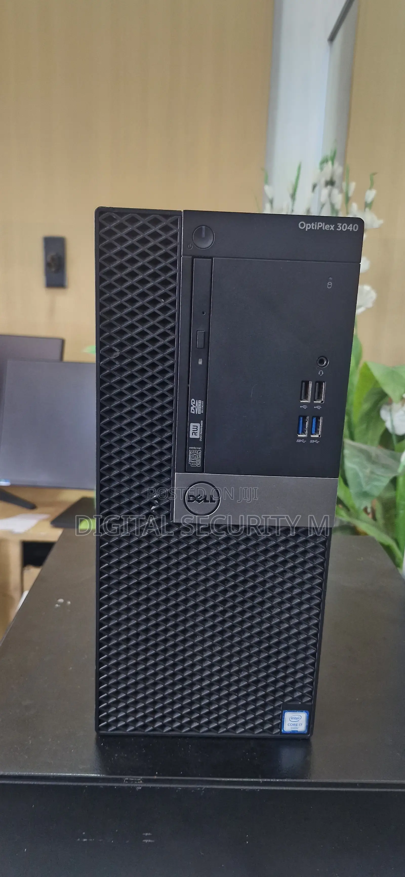 Desktop Computer Dell Optiplex 3040 8GB Intel Core i7 HDD 700GB