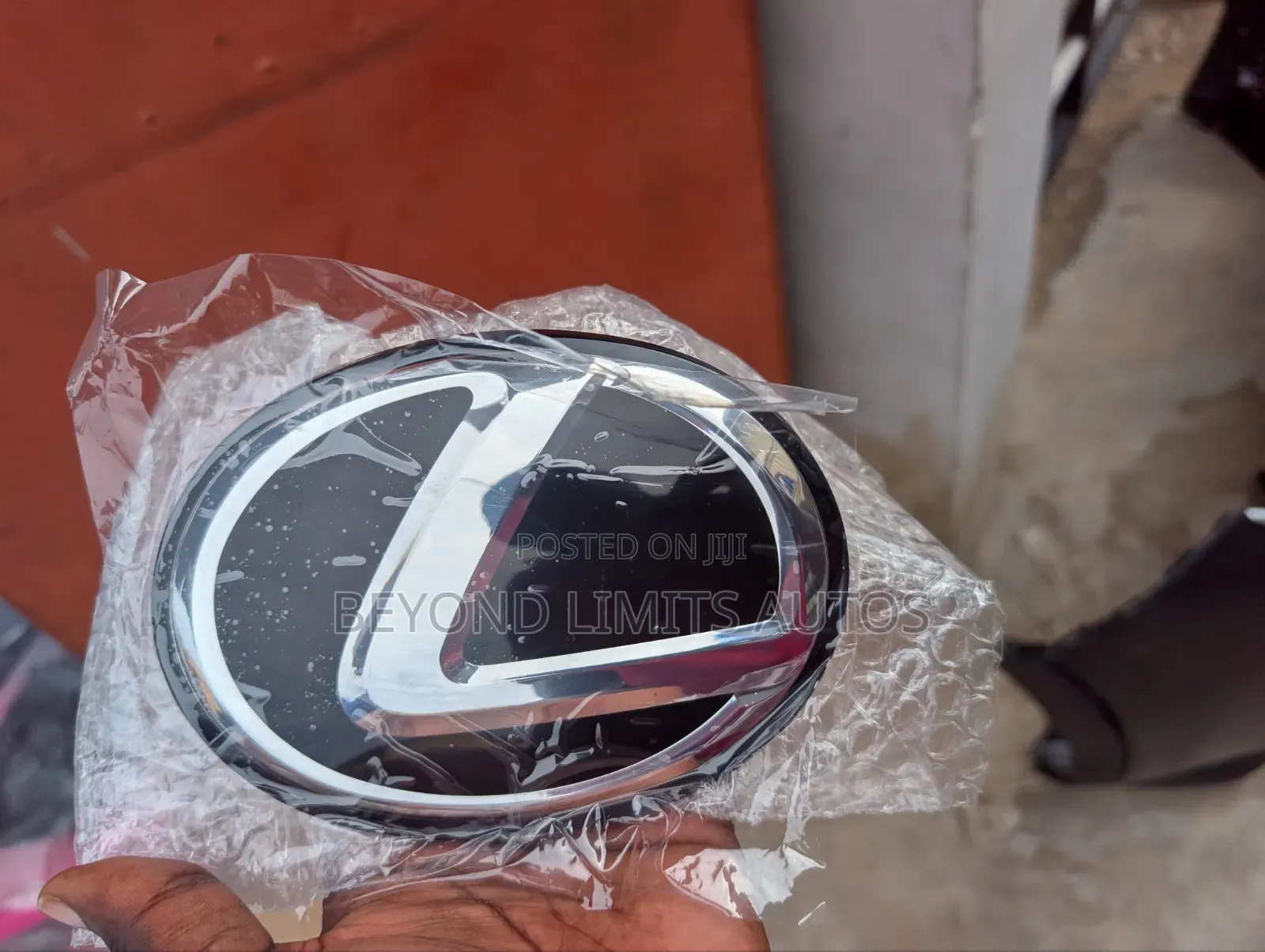 Lexus Rx350 2016,2017,2018,2019,2020,2021,2022 Crown / Logo