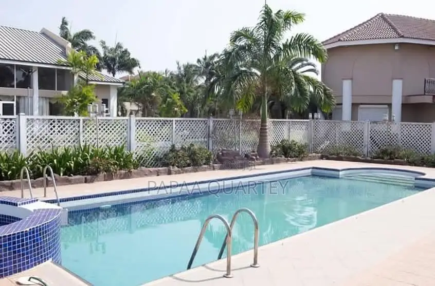 5bdrm House in East Legon for sale
