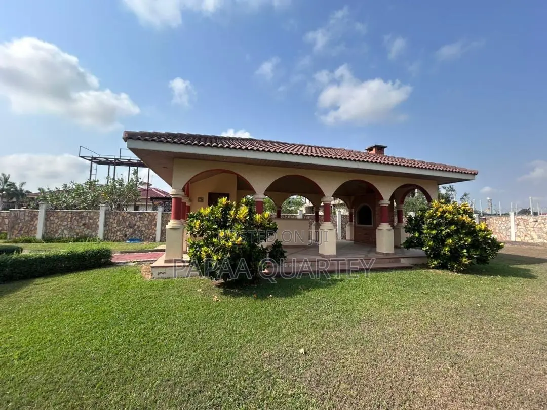 5bdrm House in East Legon for sale