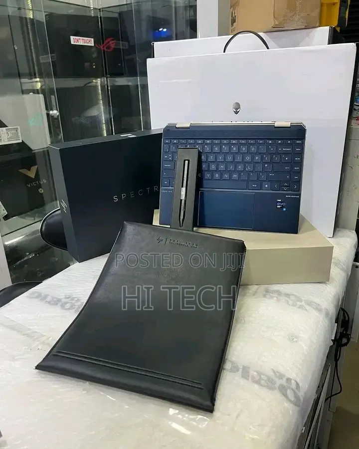 New Laptop HP Spectre X360 16GB Intel Core i7 SSD 512GB