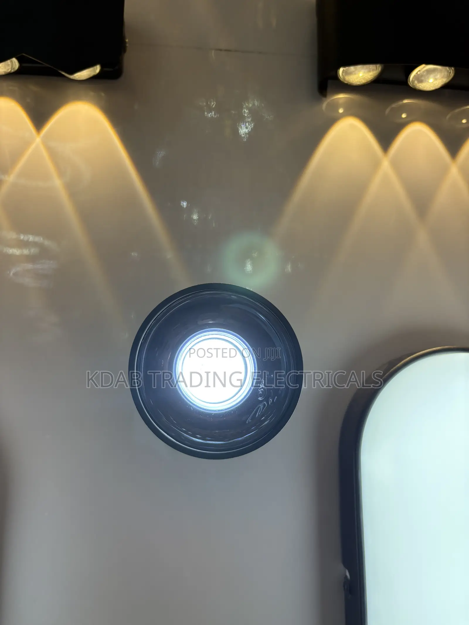 Adjustable Spot Light