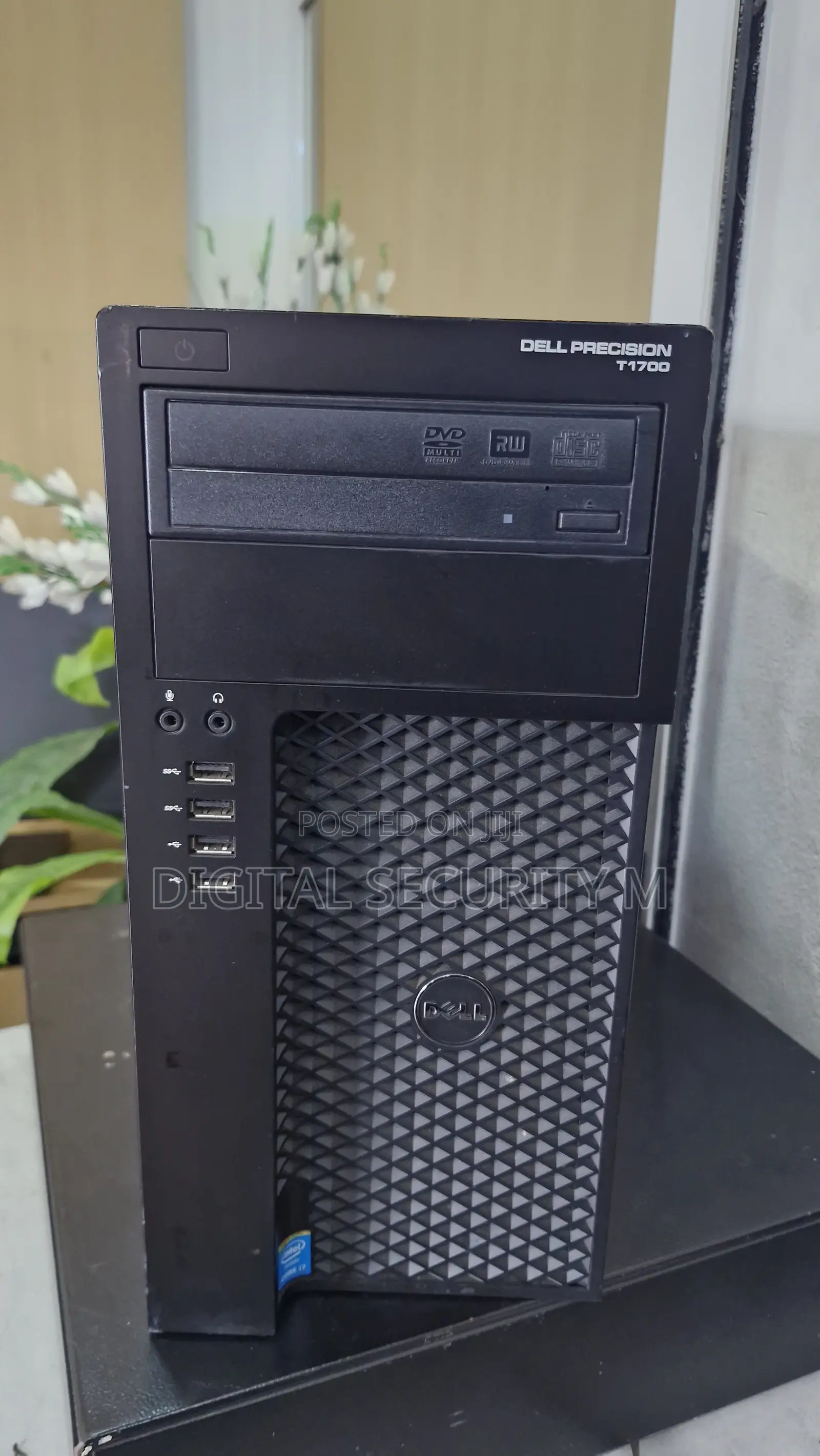 Desktop Computer Dell Precision 3000 16GB Intel Core i7 HDD+SSD 1T
