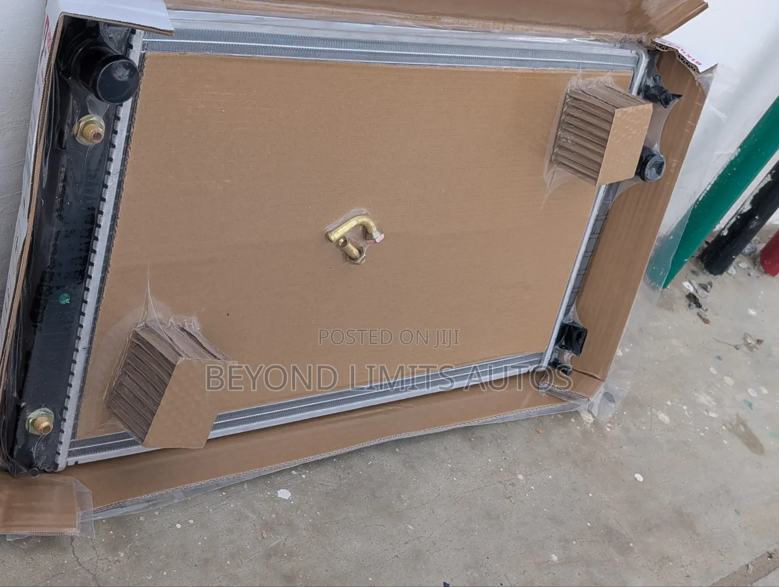 Toyota Rav4 2016,2017,2018 Radiator / Water Tank