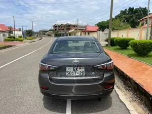 Toyota Yaris iA 1.5 FWD 2018 Gray