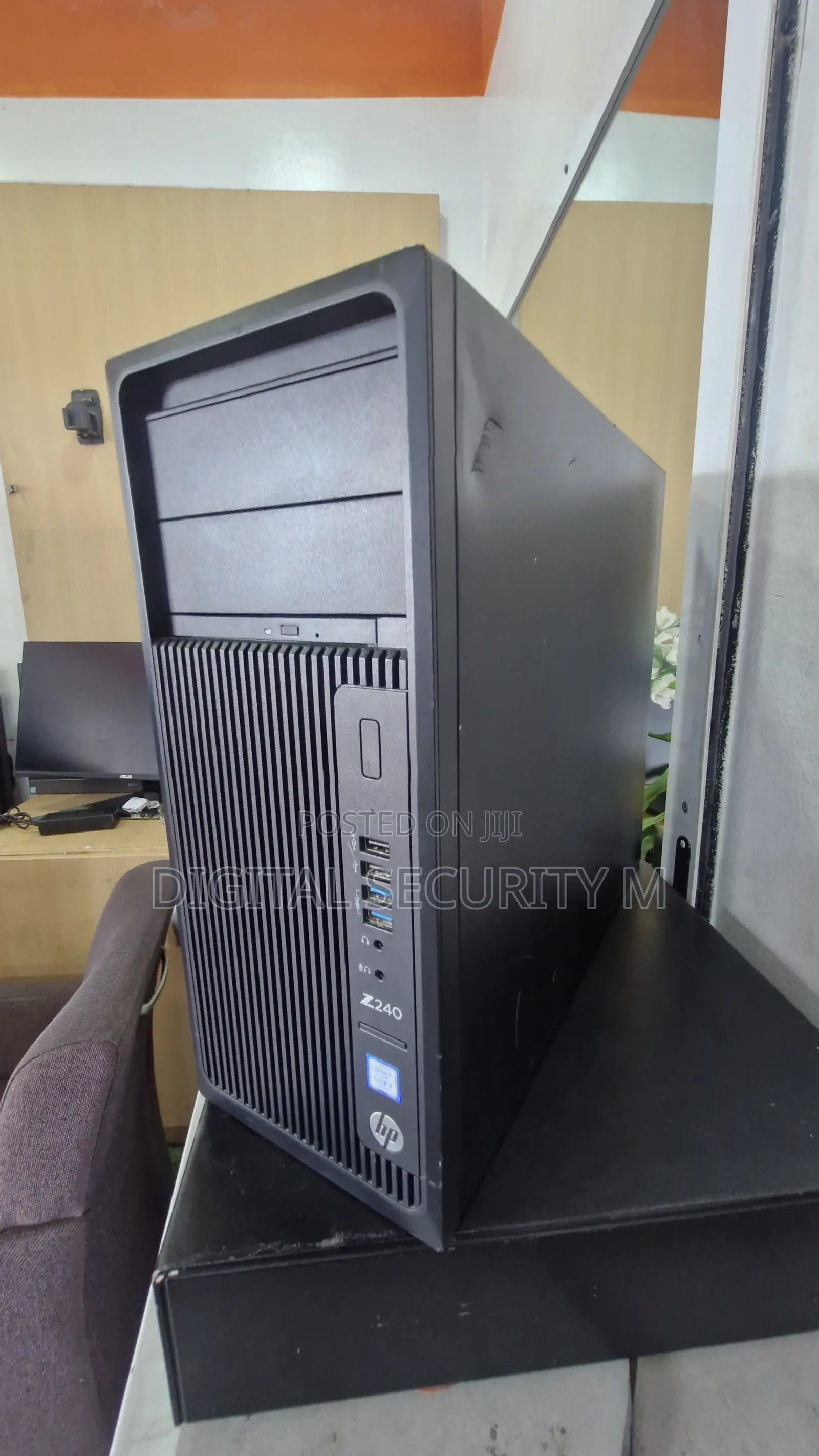 Desktop Computer HP Z240 16GB Intel Core i5 HDD 1T