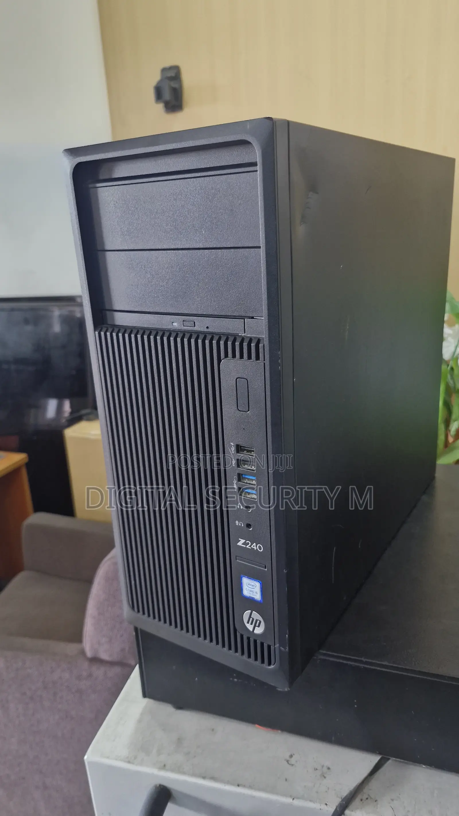 Desktop Computer HP Z240 16GB Intel Core i5 HDD 1T