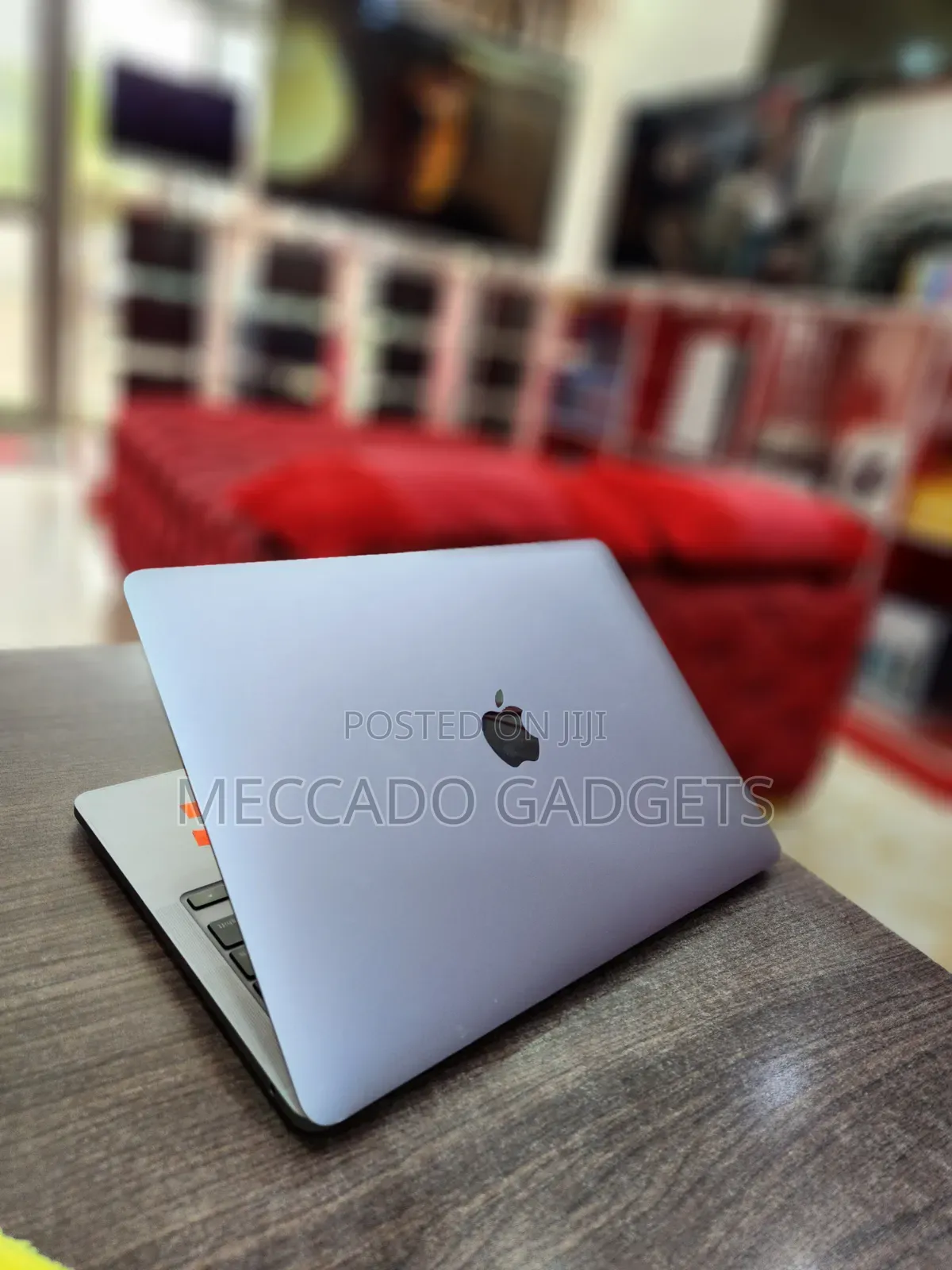 Laptop Apple MacBook Pro 2020 8GB Intel Core i5 SSD 256GB