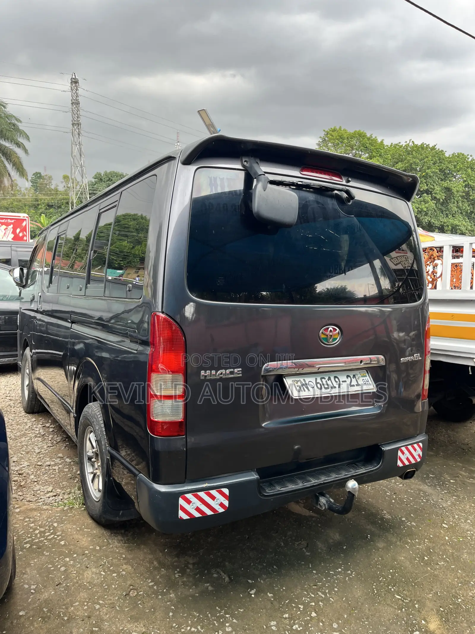 Toyota HiAce 2010 Black