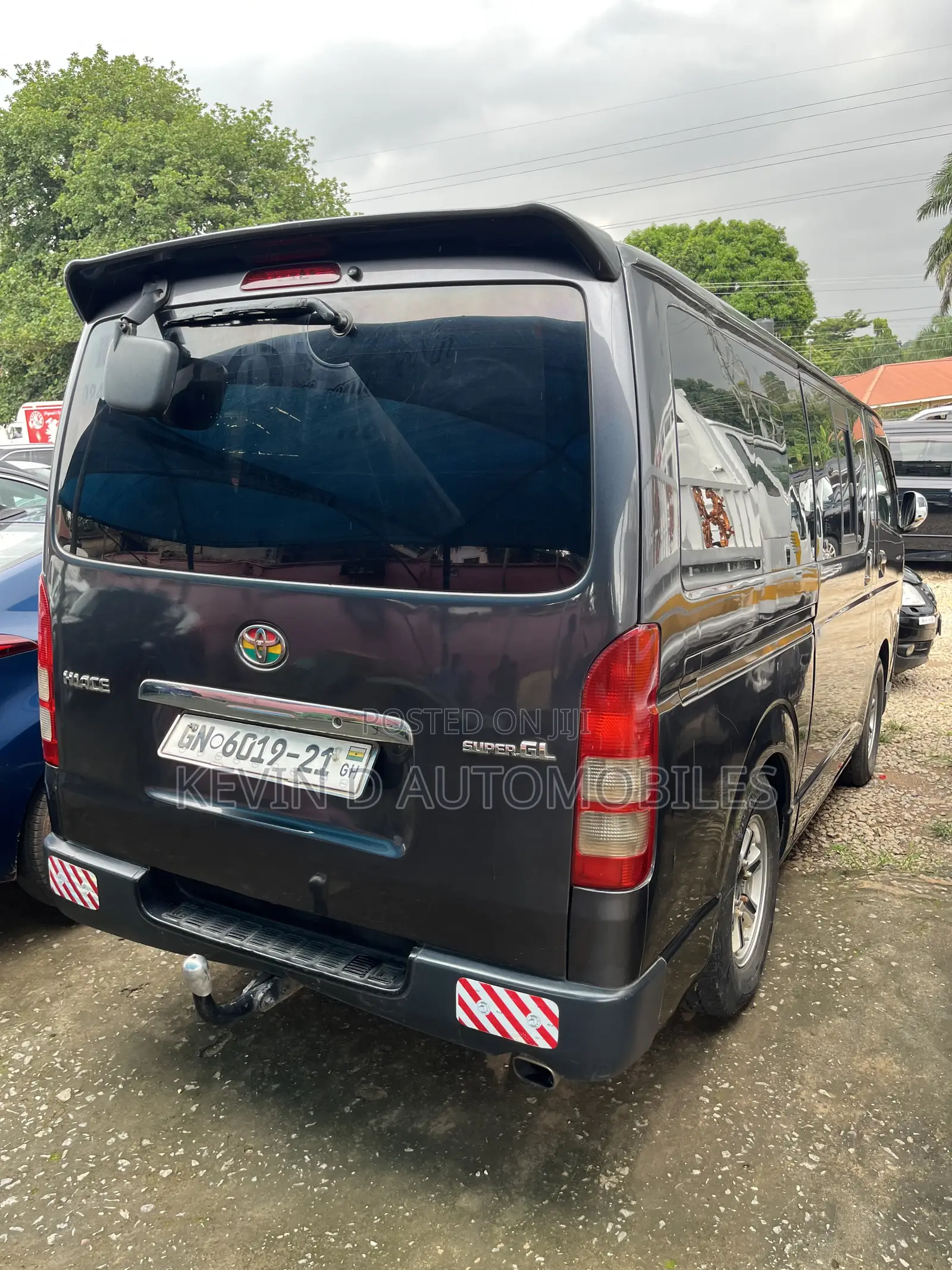 Toyota HiAce 2010 Black