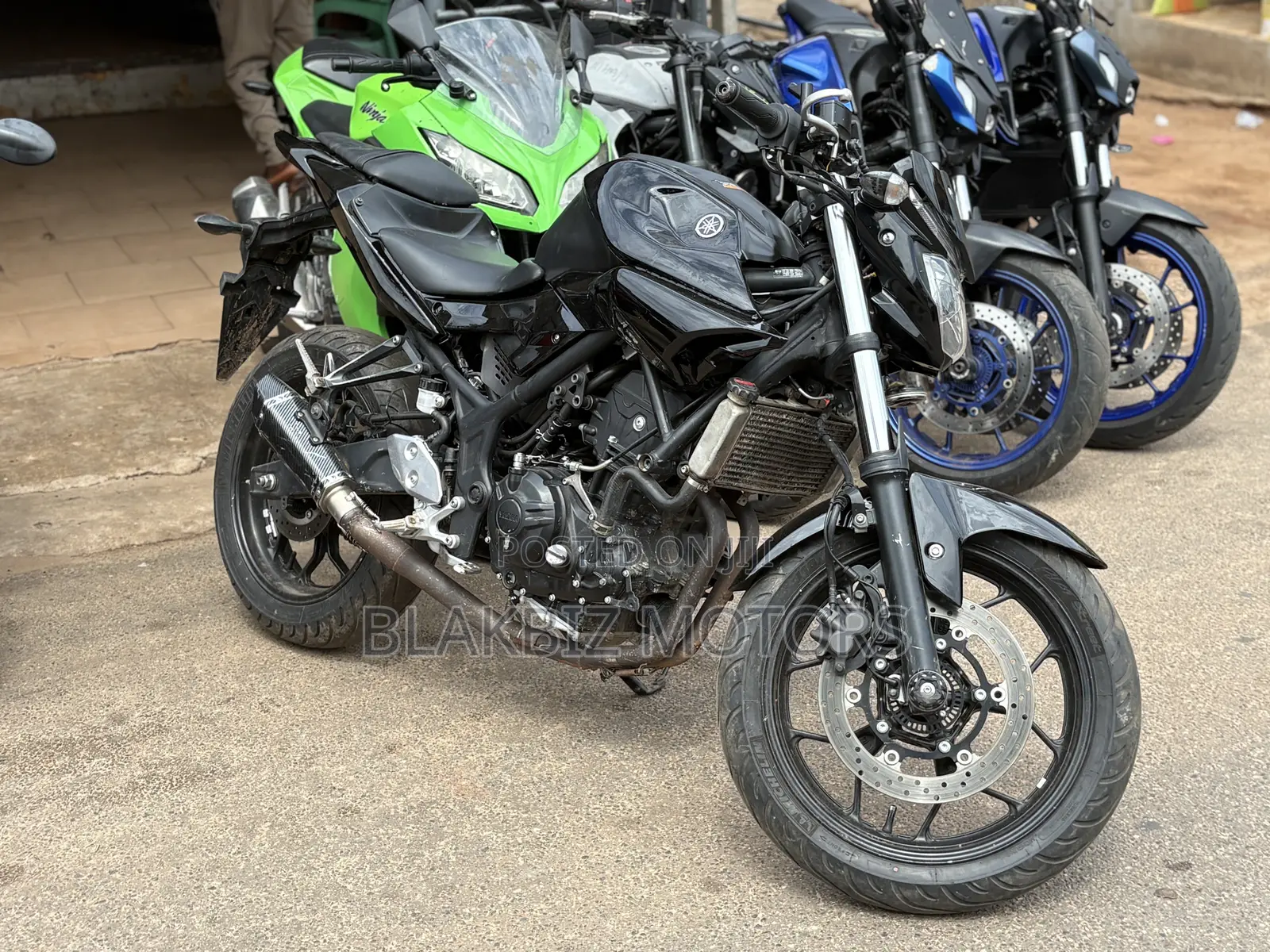 Yamaha 2018 Black