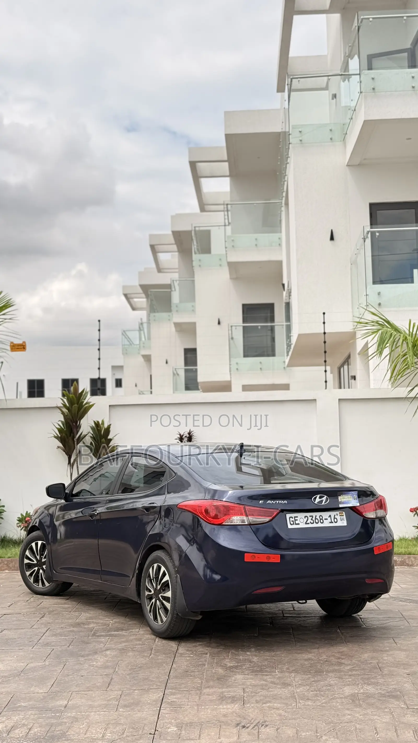 Hyundai Elantra Limited Sedan FWD (1.8L 4cyl 6A) 2013 Blue