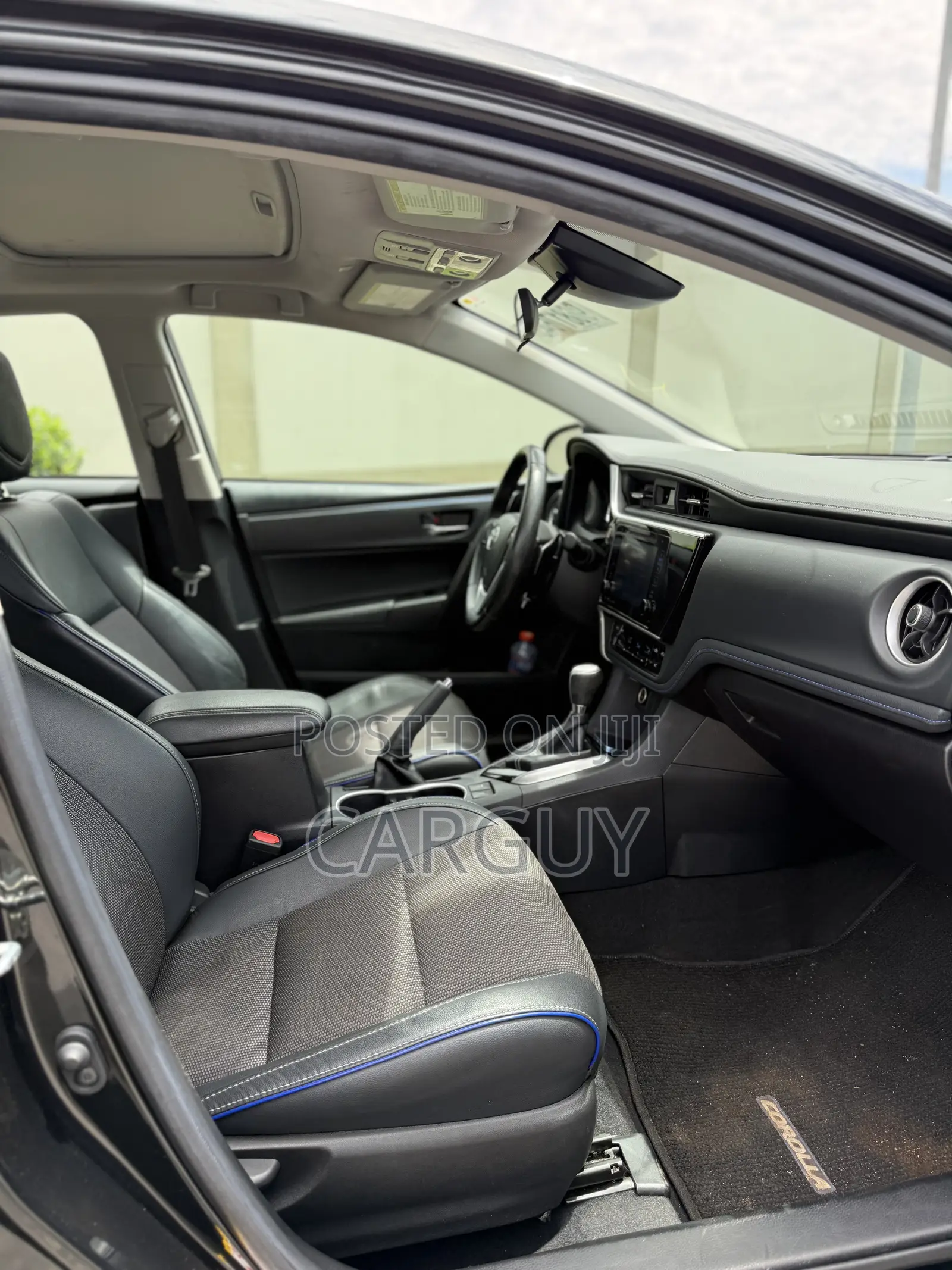 Toyota Corolla SE (1.8L 4cyl 6M) 2019 Black