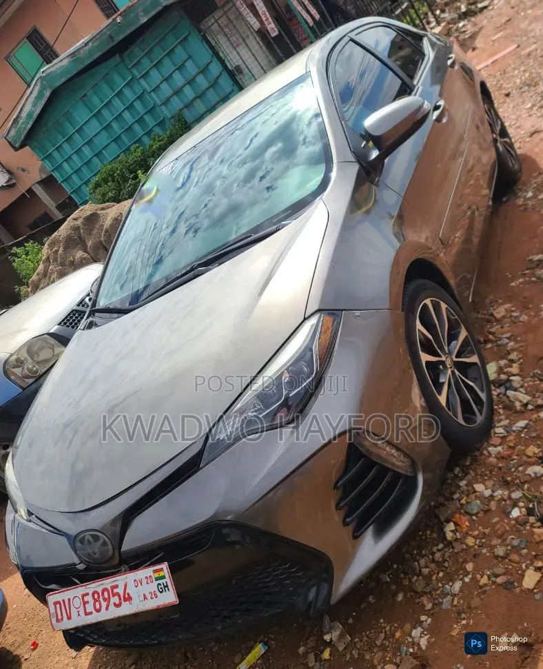 Toyota Corolla 2017 Silver
