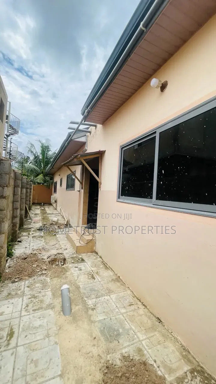 5bdrm House in Ga Odumase Sonitra, Pentecost for sale
