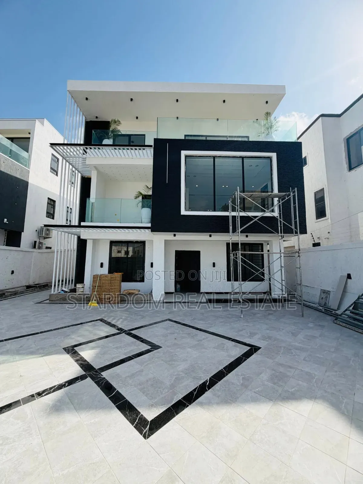 5bdrm Duplex in East Legon Hills, Boundary Road Area for sale