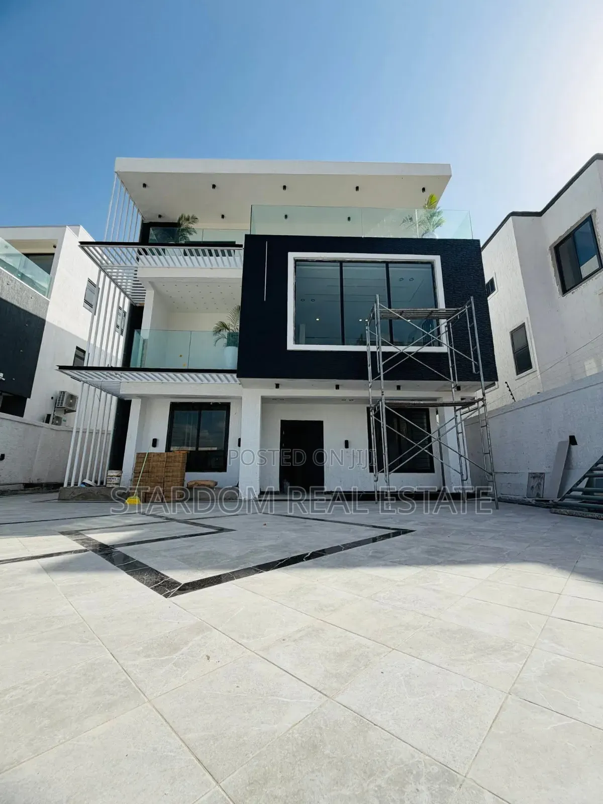5bdrm Duplex in East Legon Hills, Boundary Road Area for sale