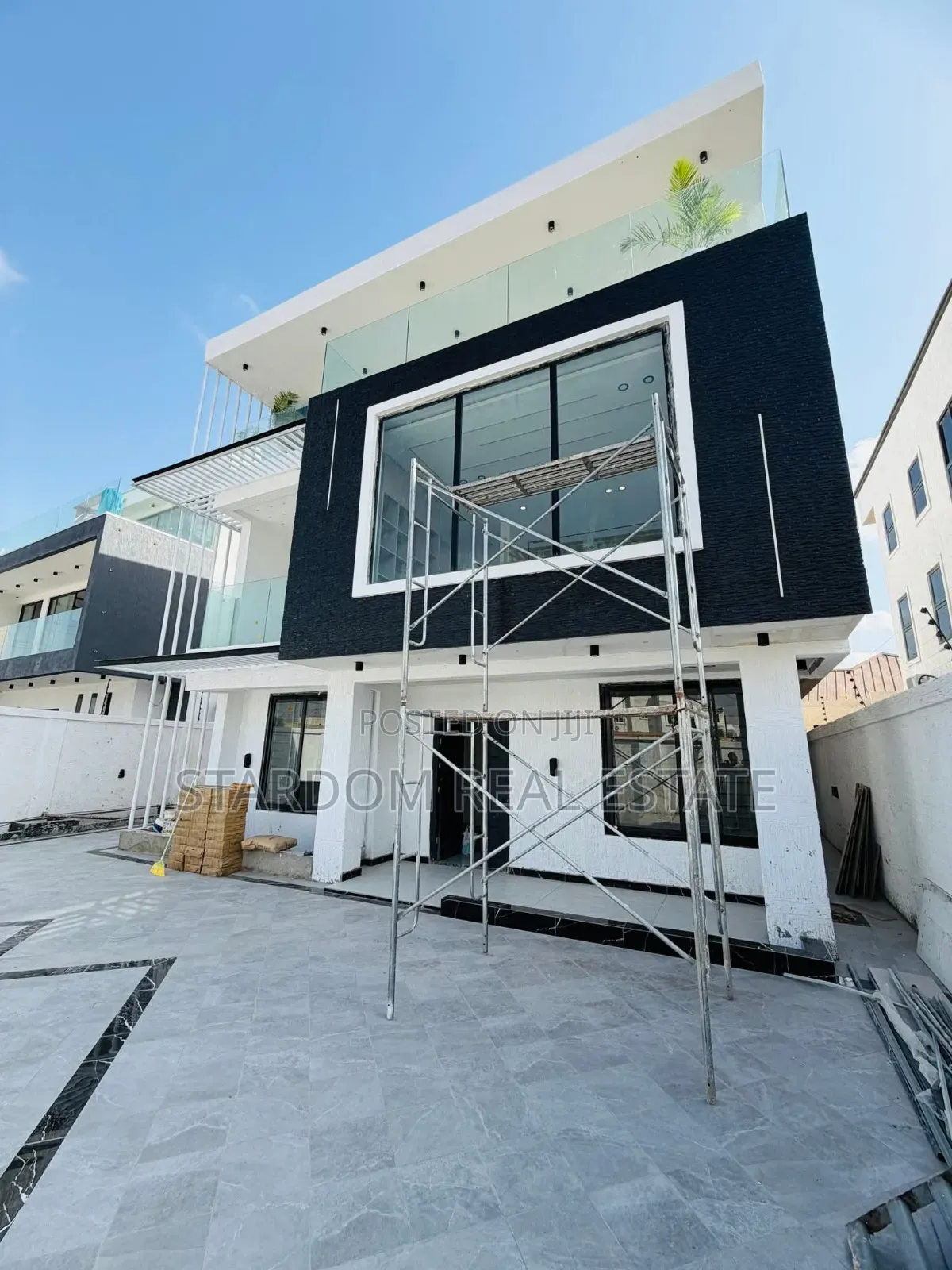 5bdrm Duplex in East Legon Hills, Boundary Road Area for sale