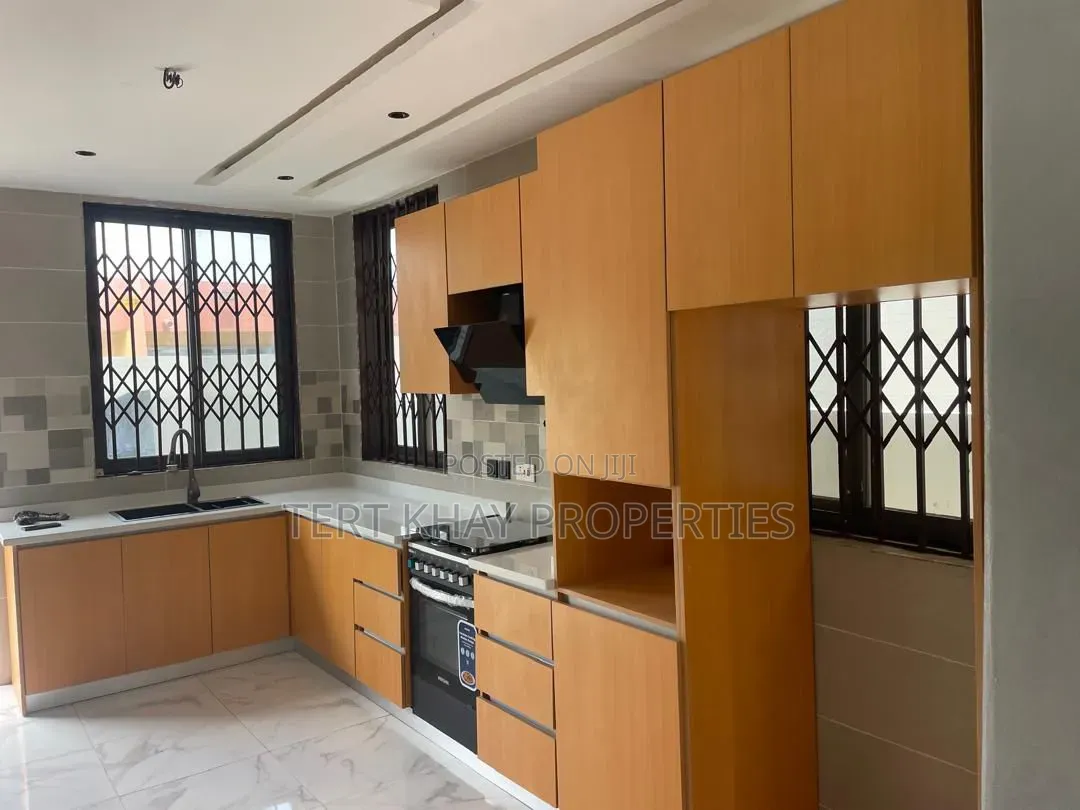 3bdrm House in Tantra Hills, Ola Achool Area for rent