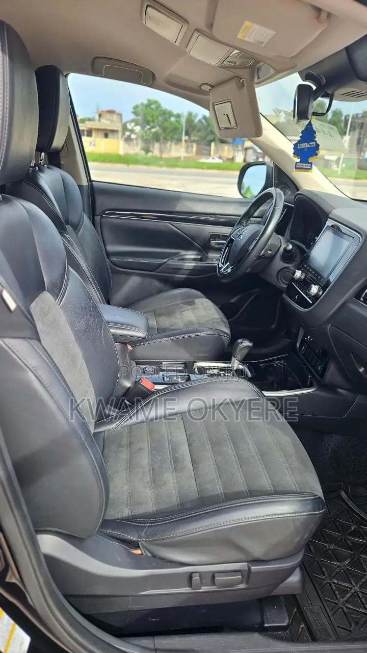 Mitsubishi Outlander SE FWD 2020 Black