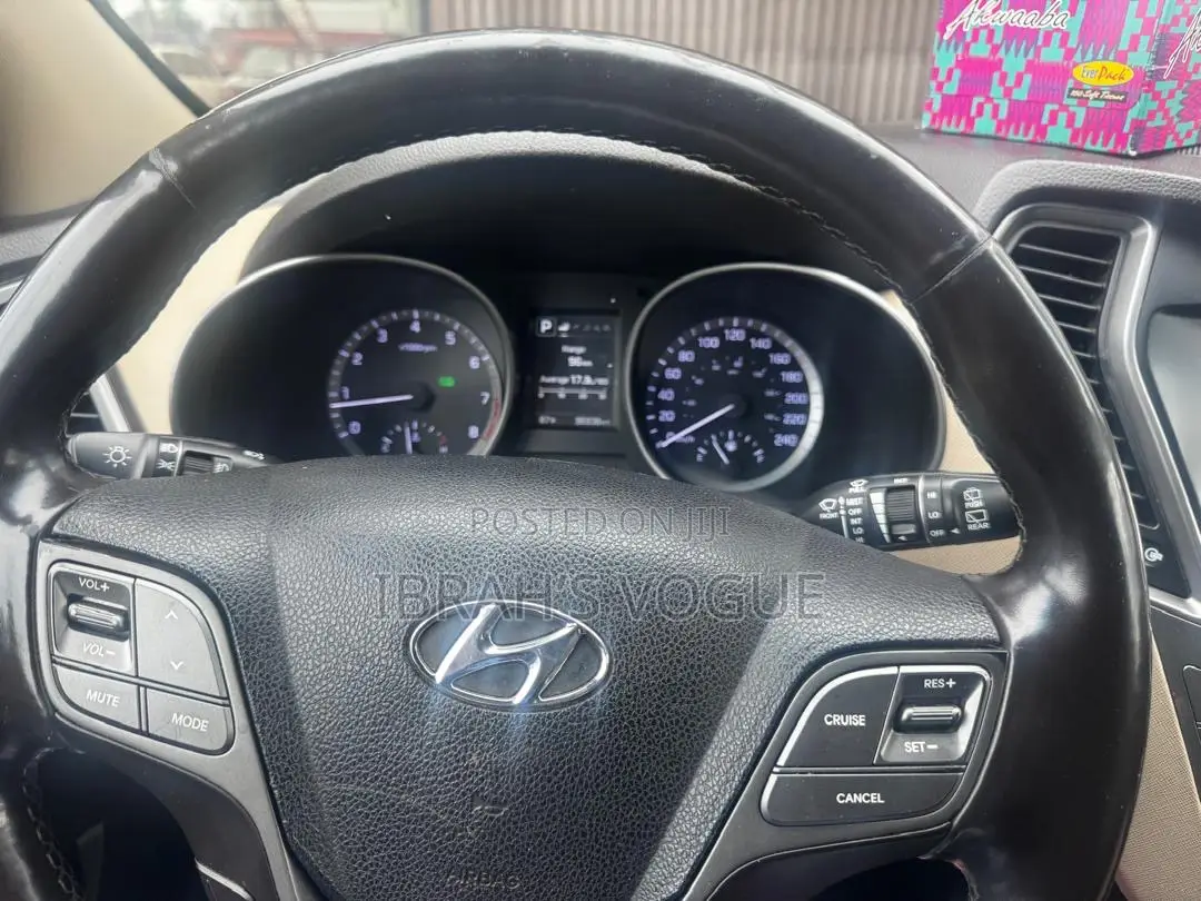 Hyundai Santa Fe 2018 White
