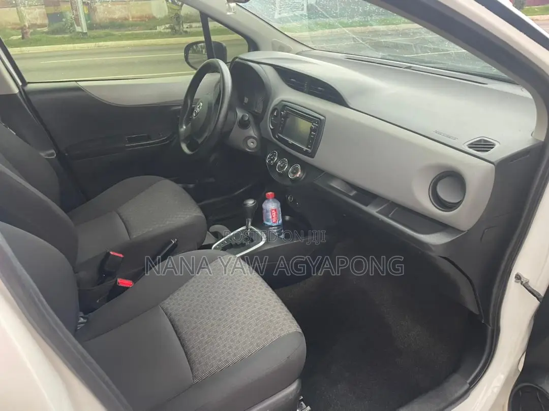 Toyota Yaris 2012 White