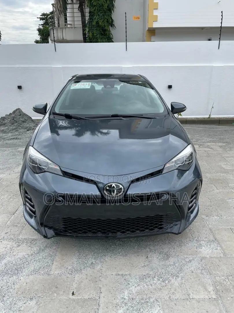 Toyota Corolla SE 4dr Sedan (1.8L 4cyl CVT) 2017 Gray
