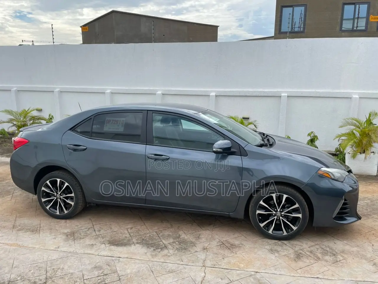 Toyota Corolla SE 4dr Sedan (1.8L 4cyl CVT) 2017 Gray