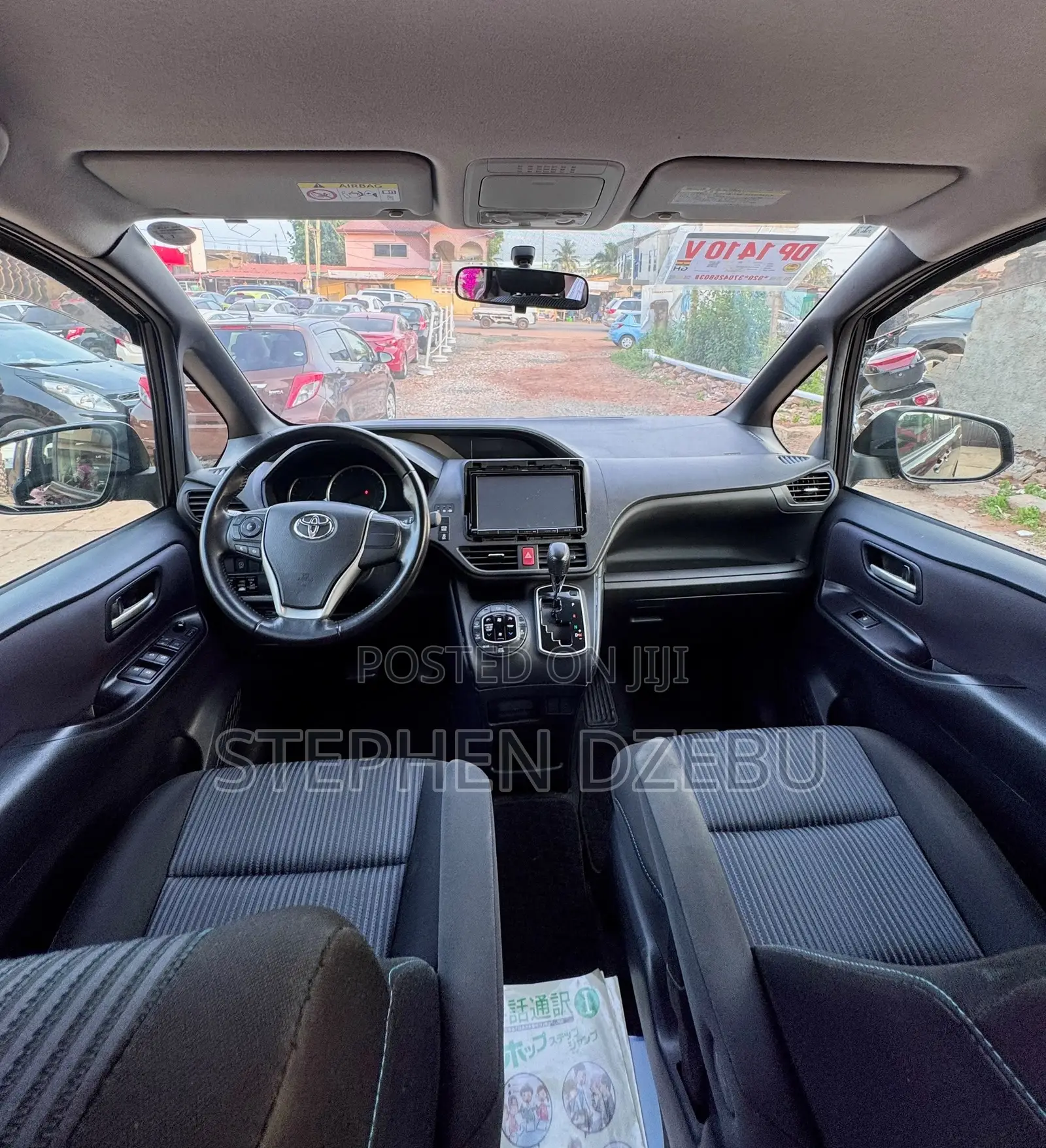Toyota Noah 2.0 FWD (8 Seater) 2014 Black