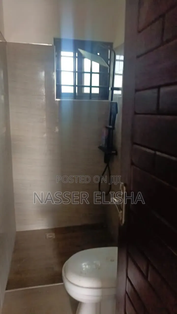 4bdrm Duplex in Sarpeiman, Amasaman for sale