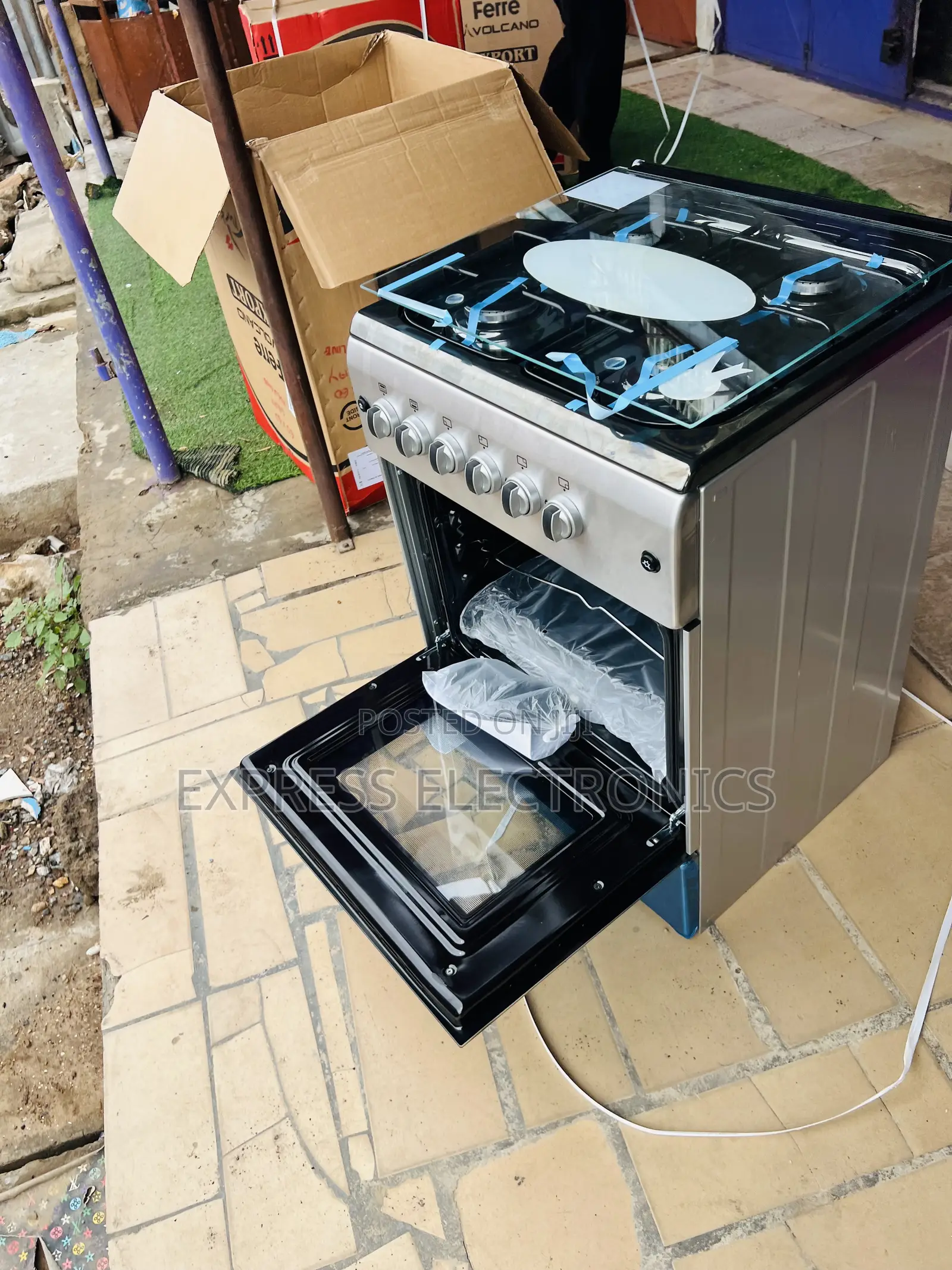 Brand New —-4burner 60/60 Gas Cooker Oven Rotisserie