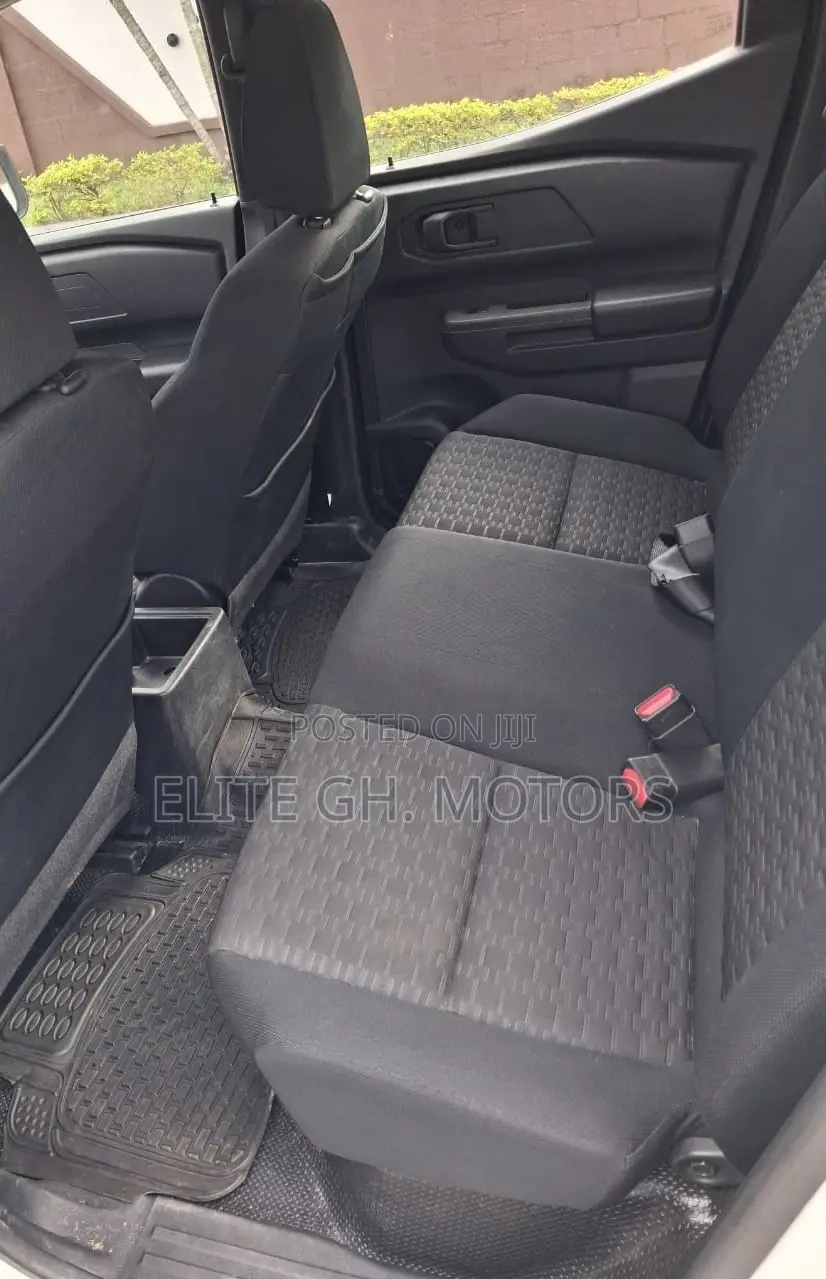 Mitsubishi L200 2025 White