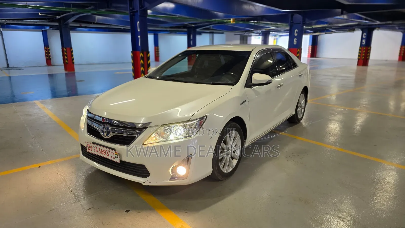 Toyota Camry 2013 Pearl