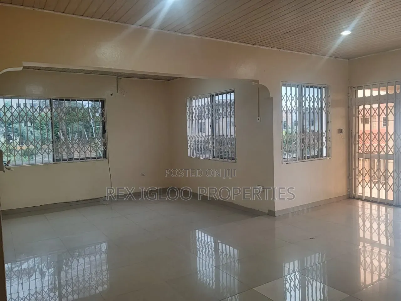 3bdrm Apartment in Nungua Barrier, Accra Metropolitan for rent