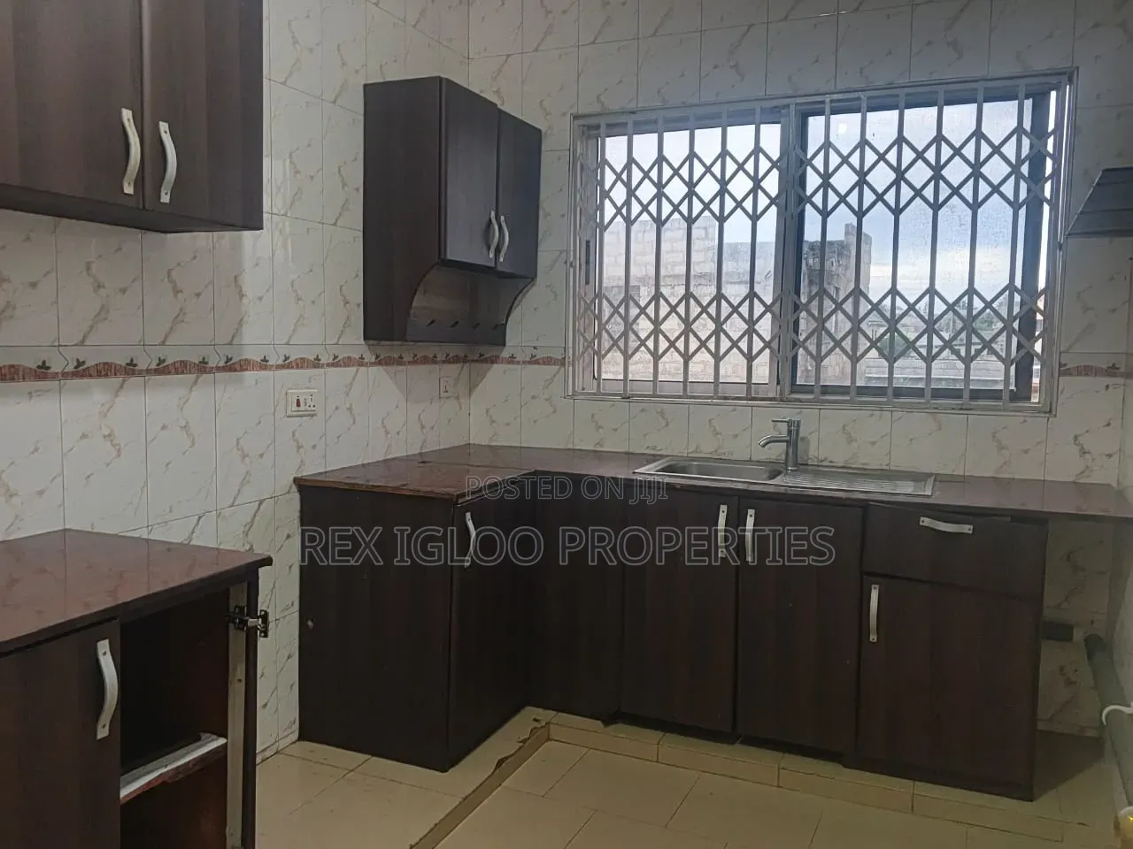 3bdrm Apartment in Nungua Barrier, Accra Metropolitan for rent