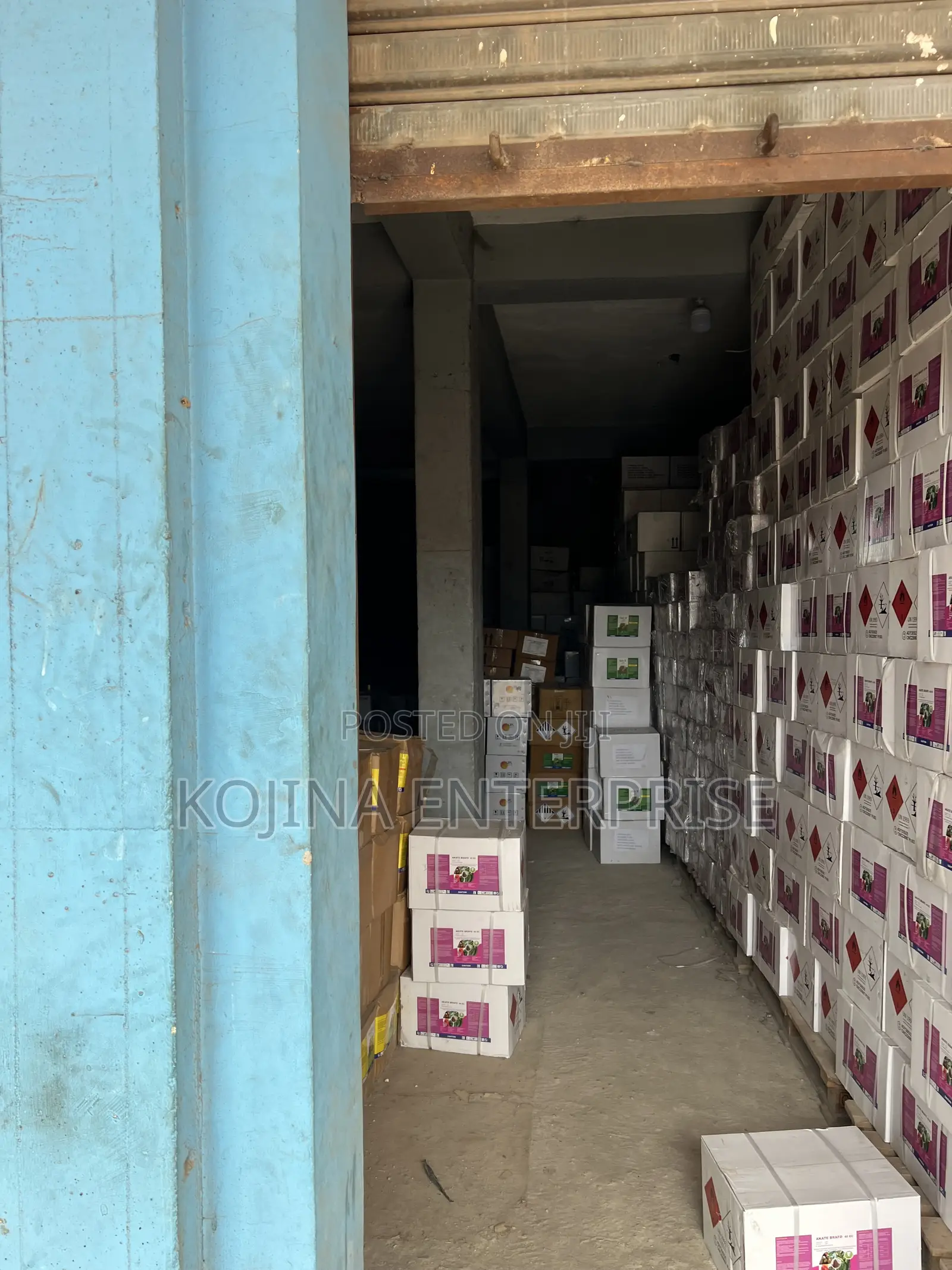 100sqm Roadside Warehouse for Rent at Krofrom