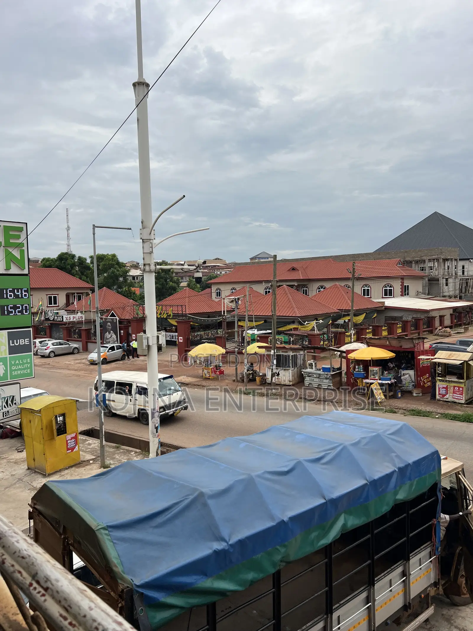 100sqm Roadside Warehouse for Rent at Krofrom