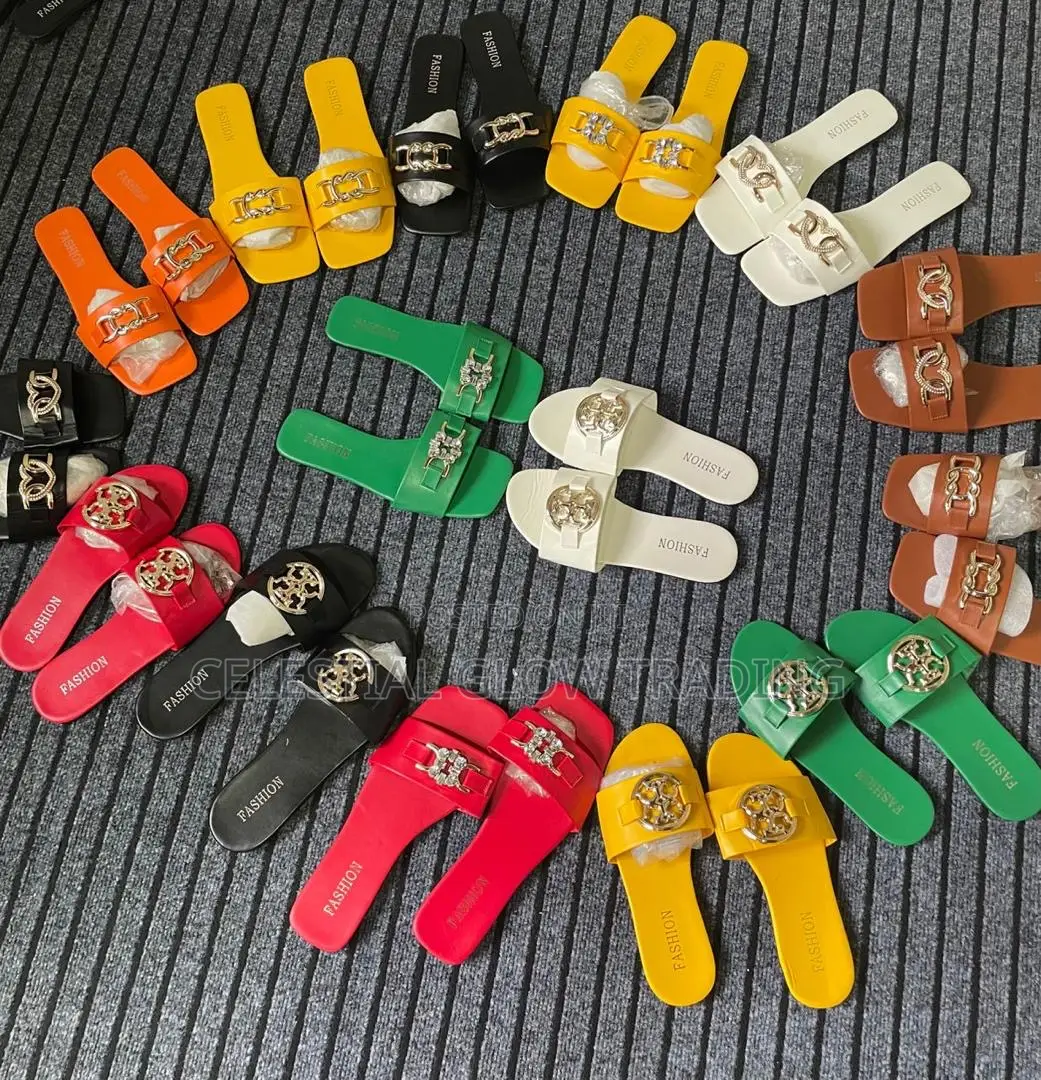 Fashionable Women's Flat Casual Slippers for Ladies | Multiple Colors