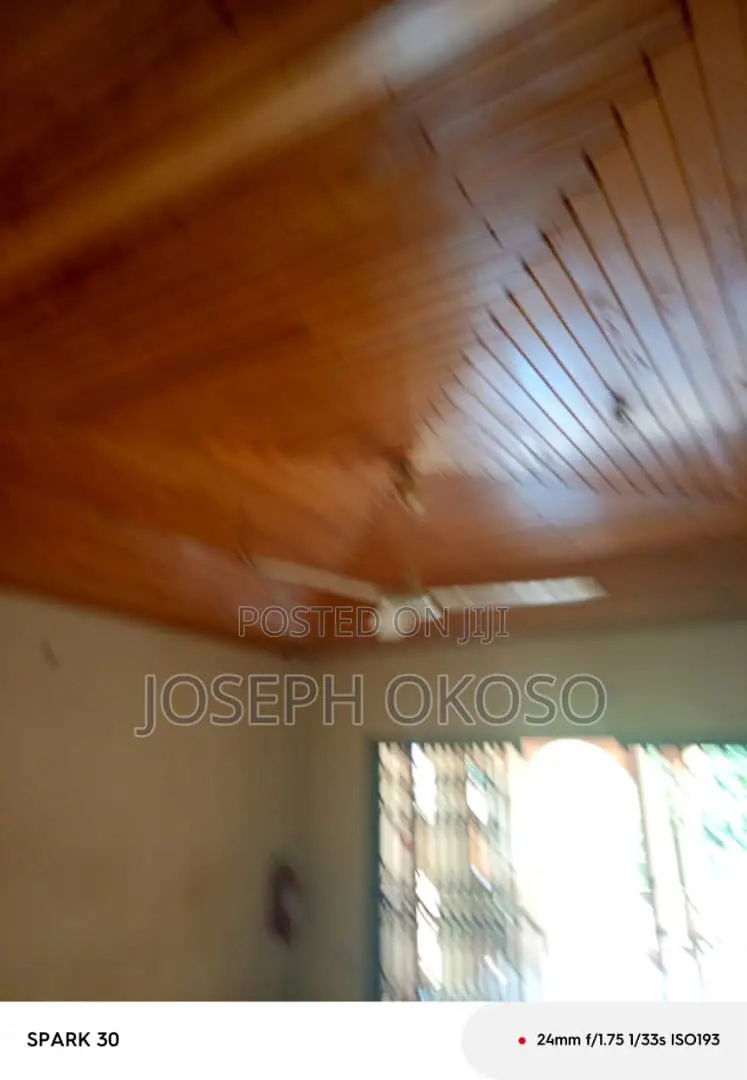 8bdrm House in Little Rock Consult, Achimota for rent