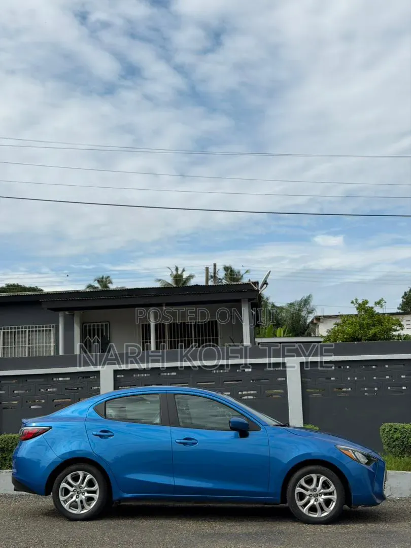 Toyota Yaris iA 1.5 FWD 2017 Blue