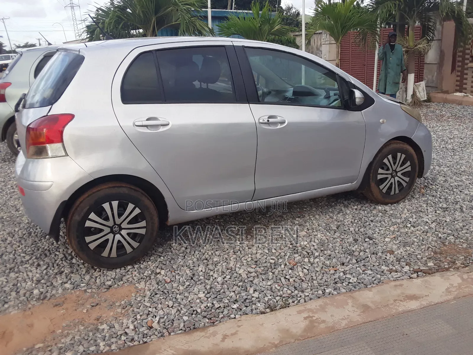 Toyota Vitz 2010 Gray