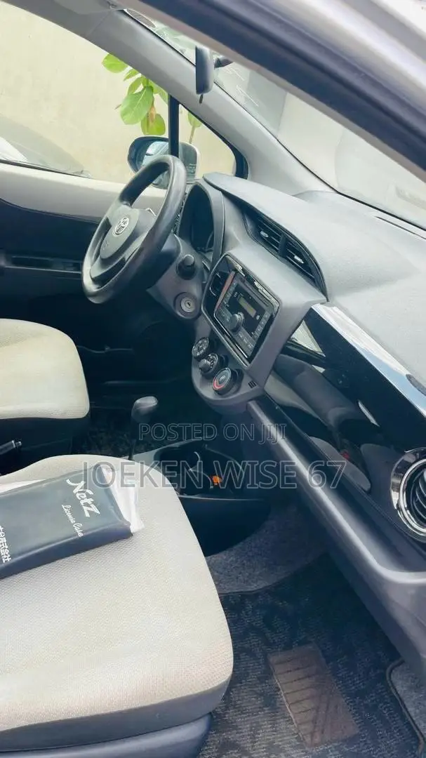 Toyota Vitz 2012 Gray