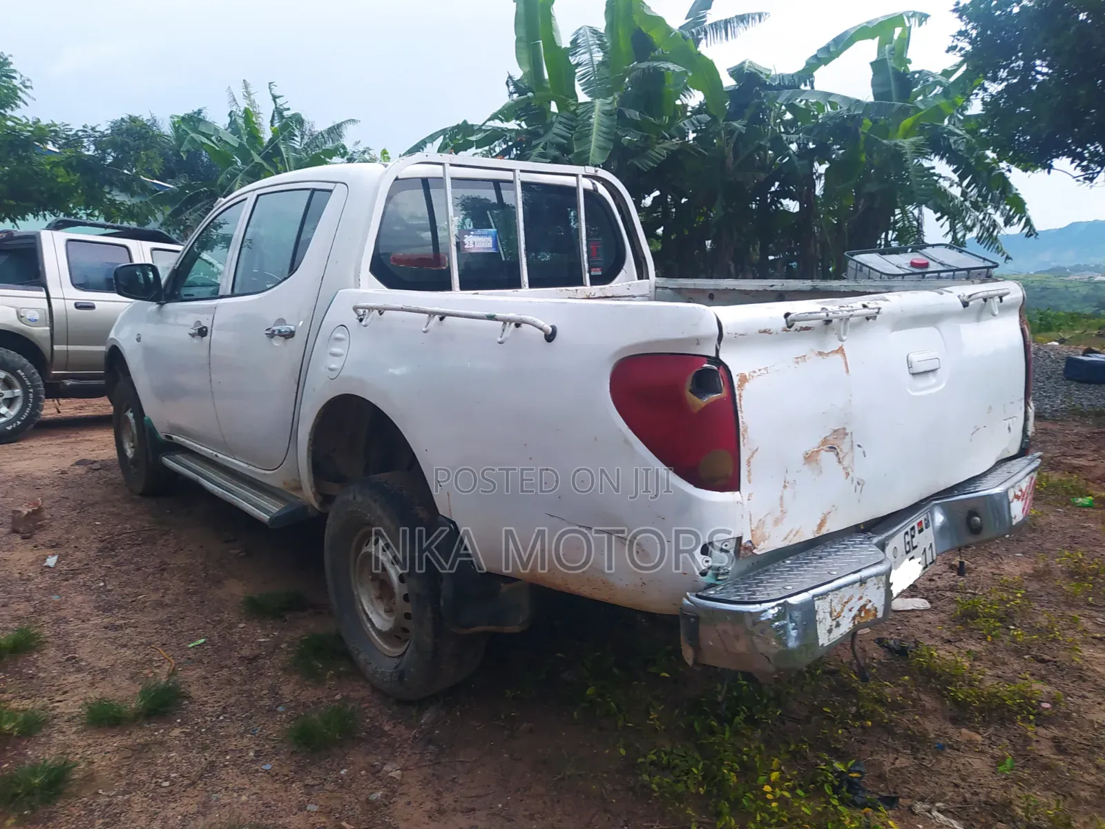 Mitsubishi L200 Double Cab 2.5 136hp 4WD 2011 White