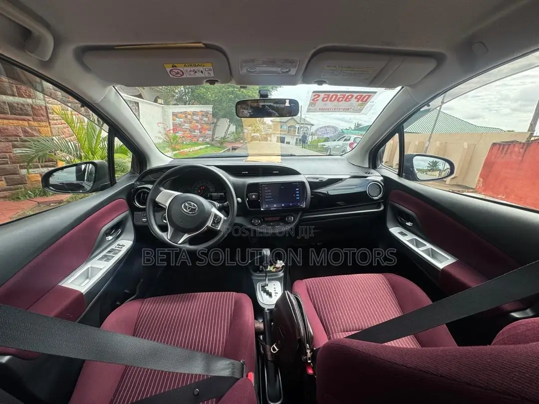 Toyota Vitz 1.3 AWD 5dr 2014 Purple